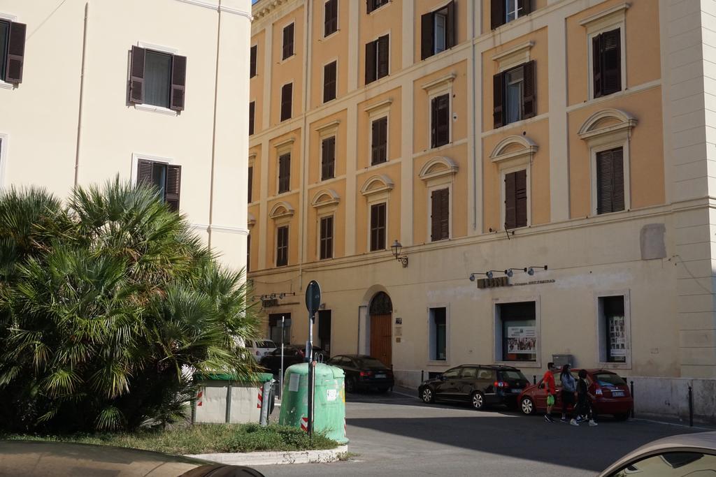 Residence Stendhal Guest House Civitavecchia Bagian luar foto