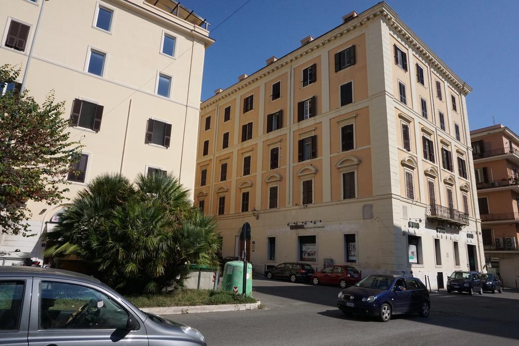 Residence Stendhal Guest House Civitavecchia Bagian luar foto