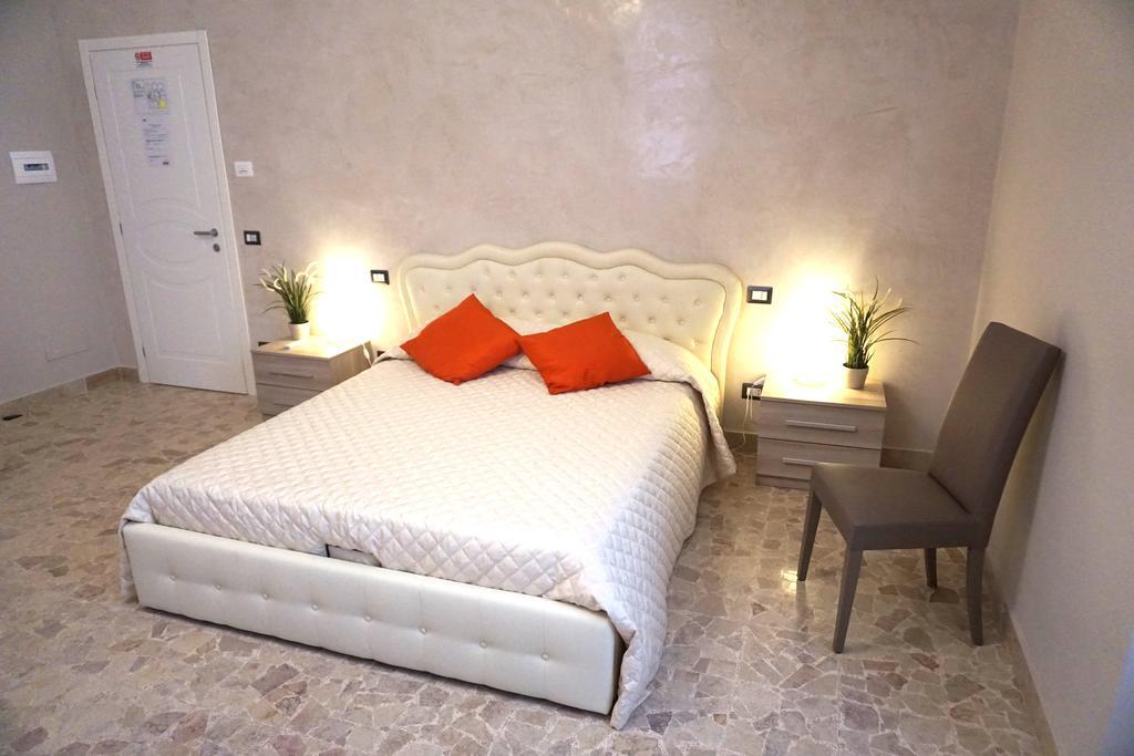 Residence Stendhal Guest House Civitavecchia Bagian luar foto