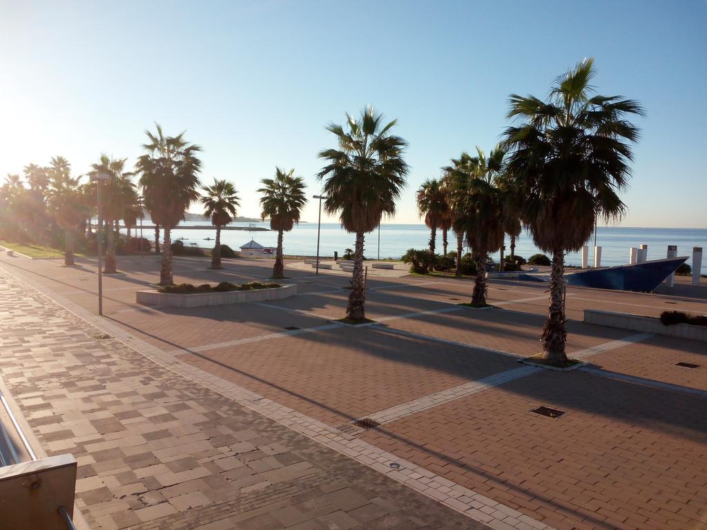 Residence Stendhal Guest House Civitavecchia Bagian luar foto