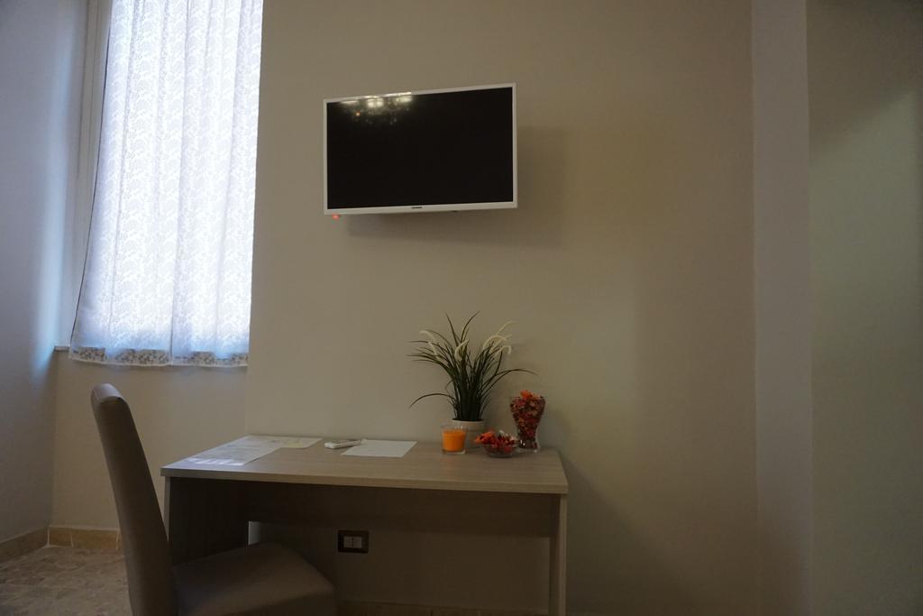 Residence Stendhal Guest House Civitavecchia Bagian luar foto