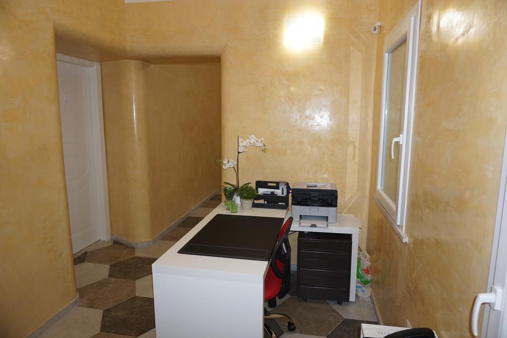 Residence Stendhal Guest House Civitavecchia Bagian luar foto