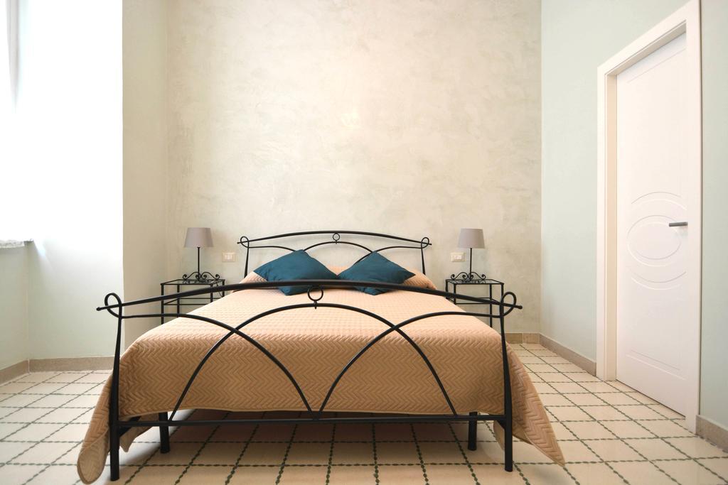 Residence Stendhal Guest House Civitavecchia Bagian luar foto