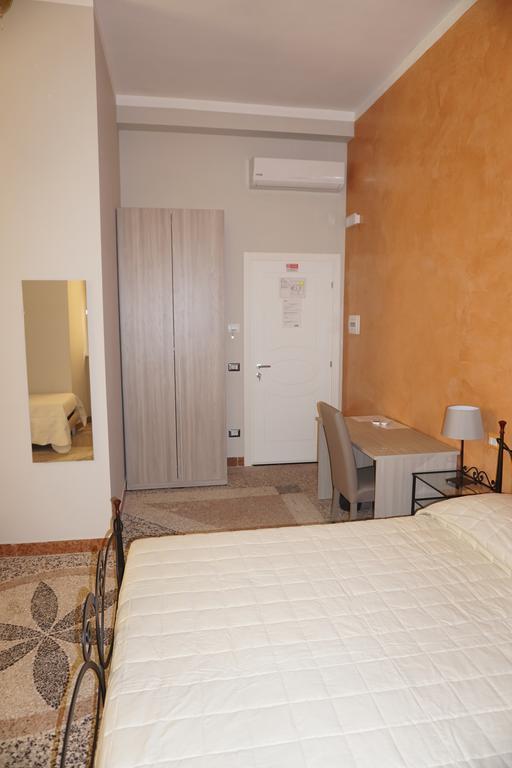 Residence Stendhal Guest House Civitavecchia Bagian luar foto